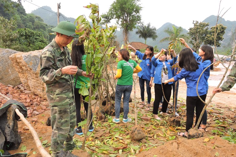 Chương[-]trình[-]“Trồng[-]1000[-]cây[-]hoa[-]ngọc[-]lan”[-]đến[-]với[-]chùa[-]Tân[-]Thanh,[-]Lạng[-]Sơn[-]